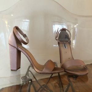 Steve Madden light pink satin heel